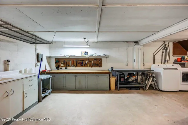 $329,000 | 5 Fieldcrest Drive, Tunkhannock, PA 18657