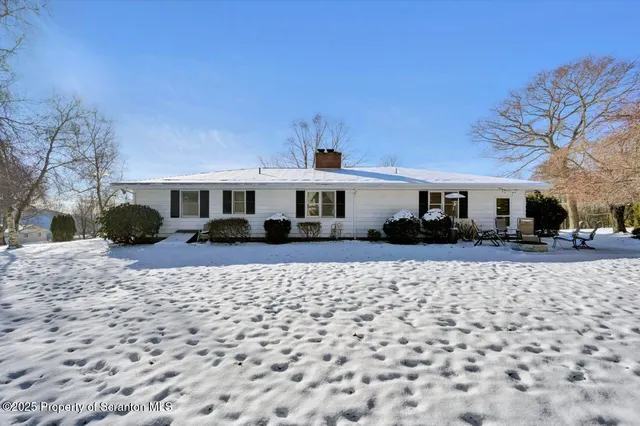 $329,000 | 5 Fieldcrest Drive, Tunkhannock, PA 18657