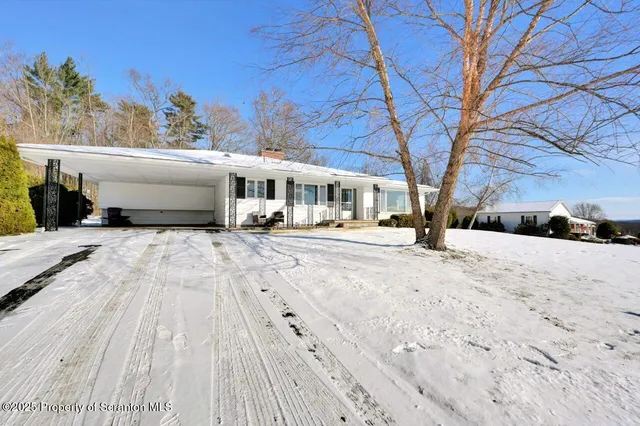 $329,000 | 5 Fieldcrest Drive, Tunkhannock, PA 18657