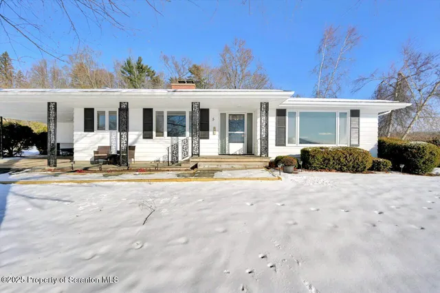 $329,000 | 5 Fieldcrest Drive, Tunkhannock, PA 18657