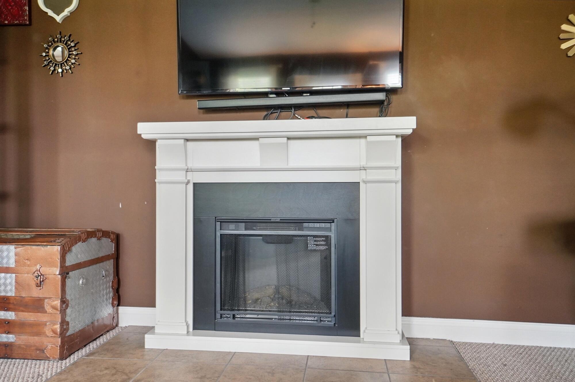 9820 Heimberger Road Northwest Baltimore, OH 43105 - Photo 28 of 81 Living Room - 9820 Heimberger Road NW, Baltimore, OH 43105