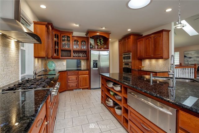 $1,150,000 | 7654 Kachina Road, Deming, WA 98244