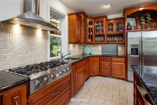 $1,150,000 | 7654 Kachina Road, Deming, WA 98244