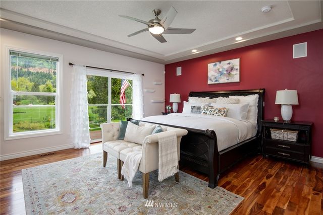 $1,150,000 | 7654 Kachina Road, Deming, WA 98244