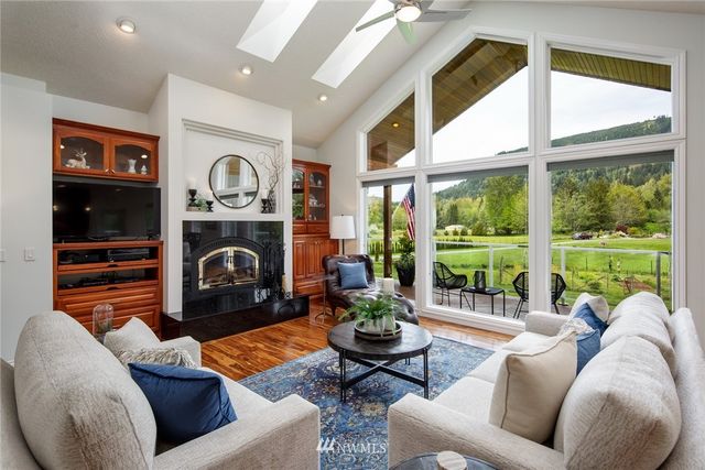 $1,150,000 | 7654 Kachina Road, Deming, WA 98244