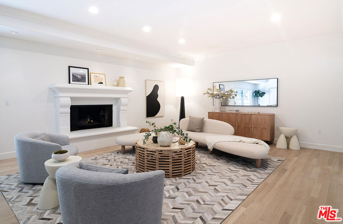 1132 Chantilly Road Los Angeles, CA 90077 - Photo 11 of 37