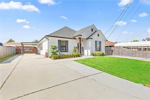 $295,000 | 525 Marino Drive, Norco, LA 70079