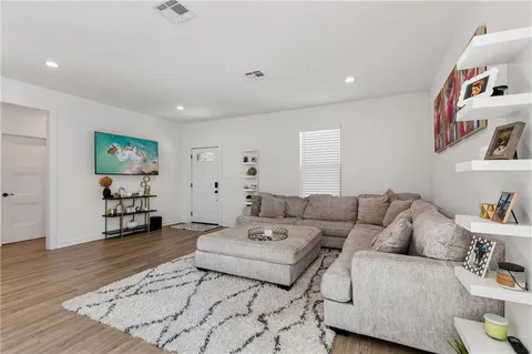 $295,000 | 525 Marino Drive, Norco, LA 70079