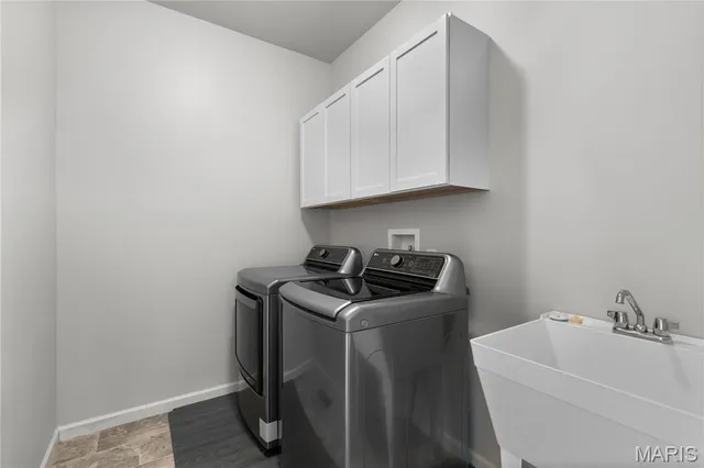 $489,900 | 217 Hidden Bluffs Drive, Lake St. Louis, MO 63367