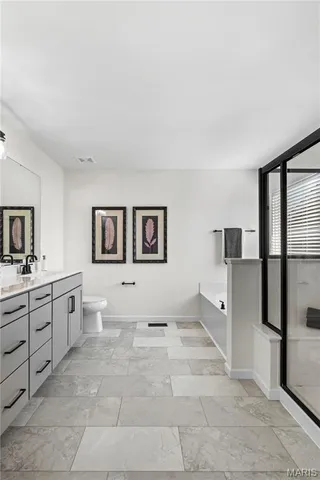 $489,900 | 217 Hidden Bluffs Drive, Lake St. Louis, MO 63367