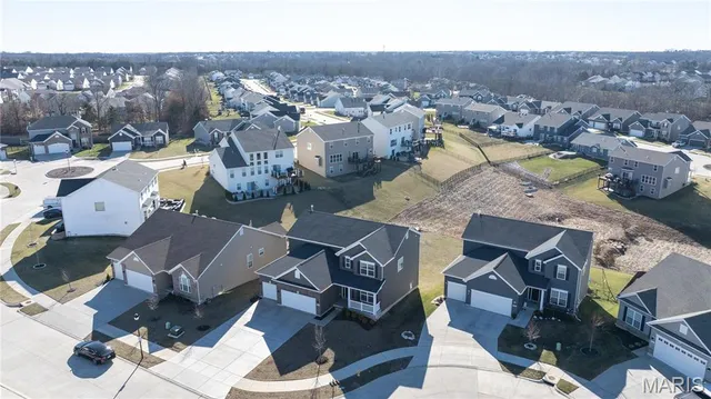 $489,900 | 217 Hidden Bluffs Drive, Lake St. Louis, MO 63367