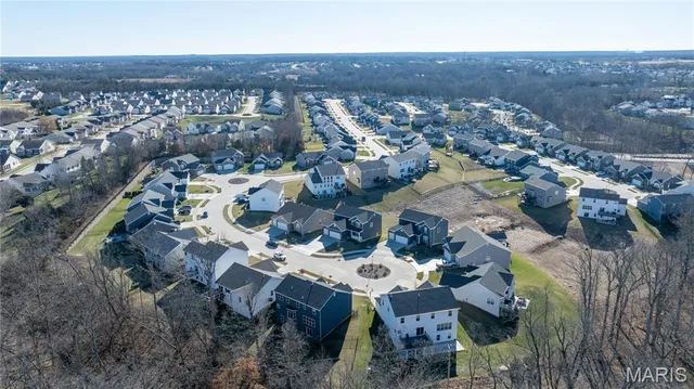 $489,900 | 217 Hidden Bluffs Drive, Lake St. Louis, MO 63367