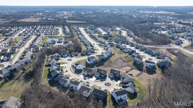 $489,900 | 217 Hidden Bluffs Drive, Lake St. Louis, MO 63367