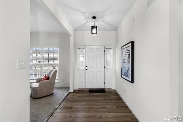 $489,900 | 217 Hidden Bluffs Drive, Lake St. Louis, MO 63367