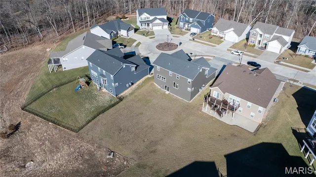 $489,900 | 217 Hidden Bluffs Drive, Lake St. Louis, MO 63367