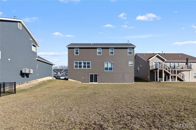 $489,900 | 217 Hidden Bluffs Drive, Lake St. Louis, MO 63367