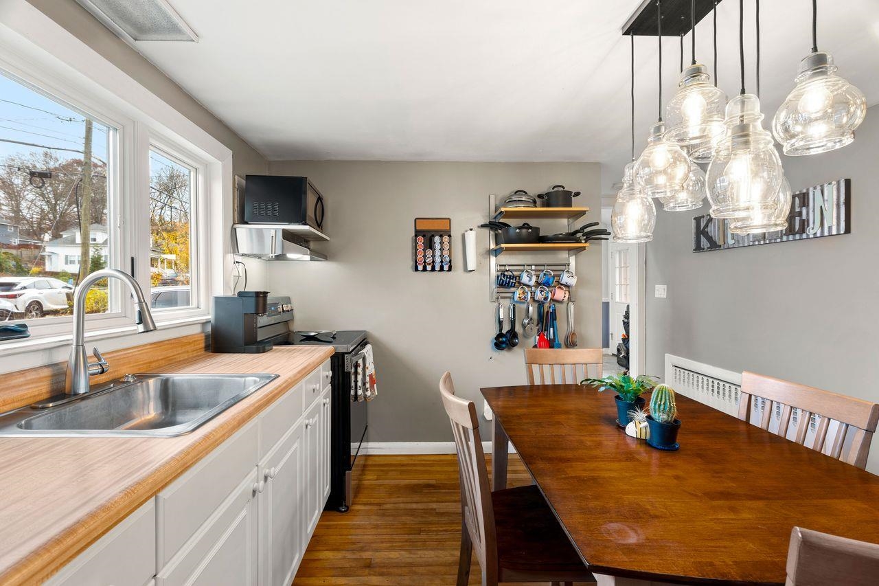 27 Fifield Street Nashua, NH 03060 - Photo 16 of 52 Gallery Image 16
