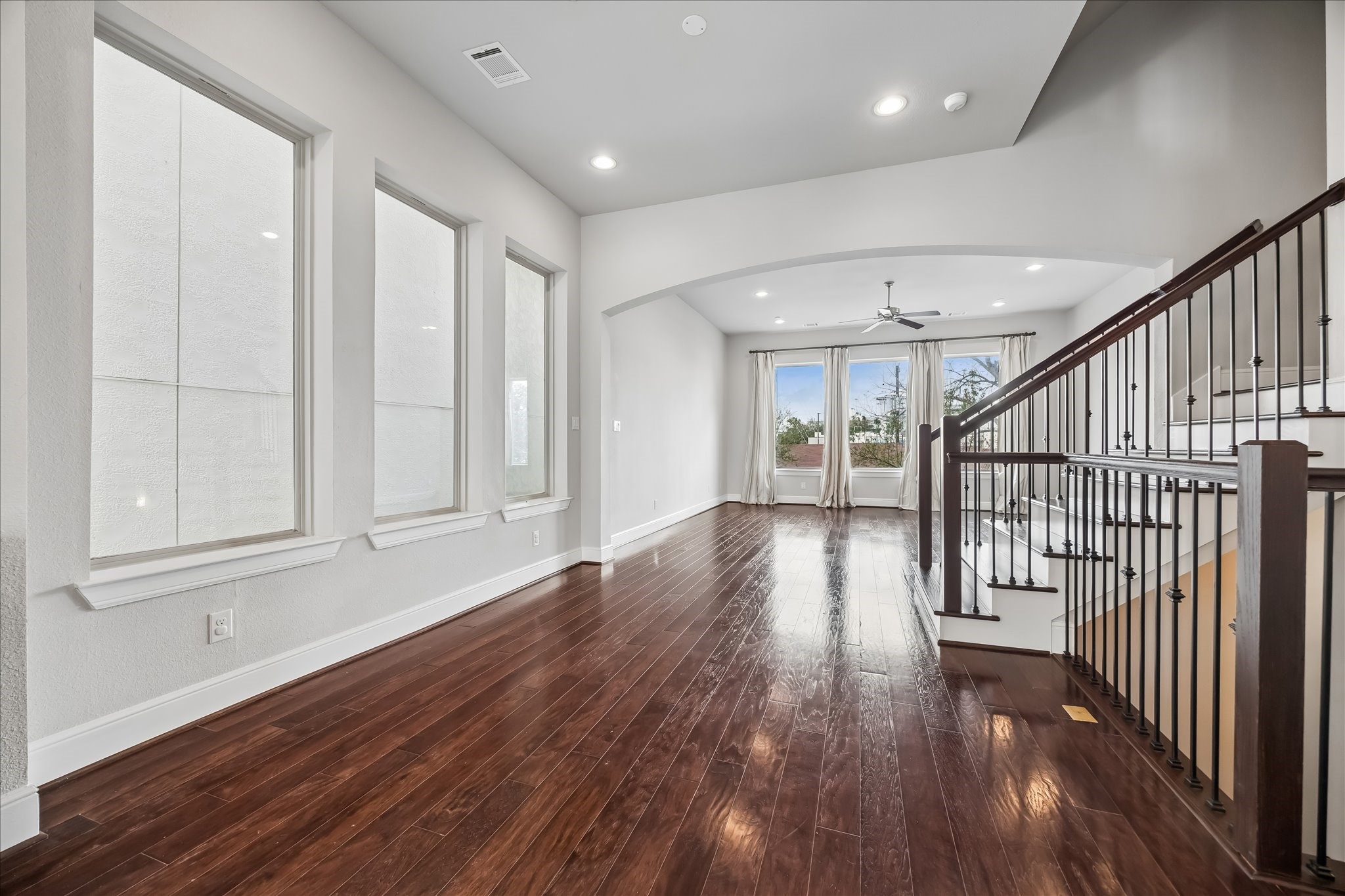 4016 Barnes Street Houston, TX 77007 - Photo 18 of 37 a view of entryway with wooden floor