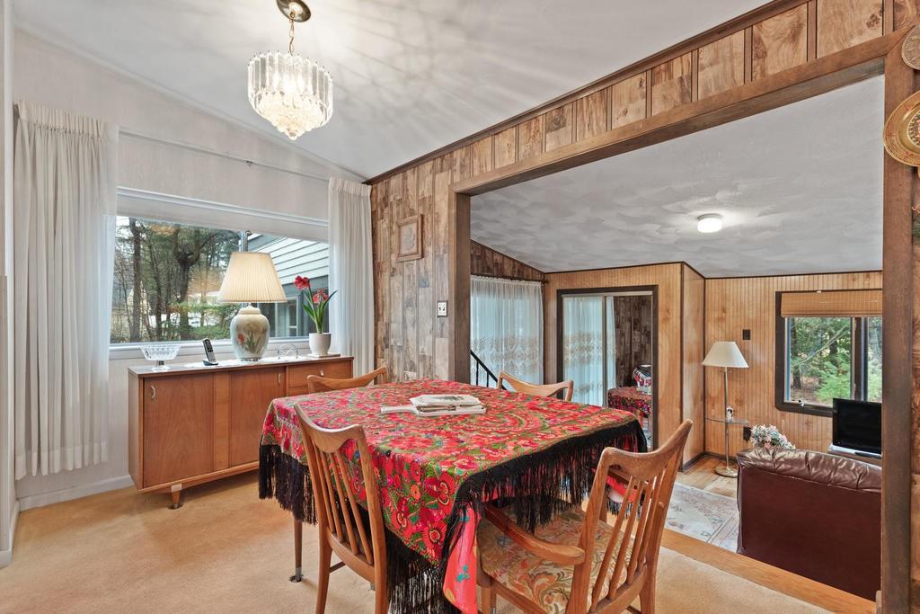 2 Bates Street Burlington, MA 01803 - Photo 11 of 30