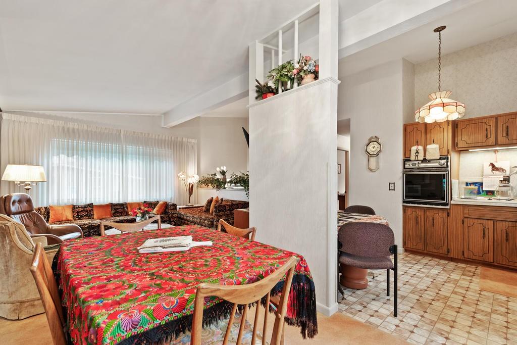 2 Bates Street Burlington, MA 01803 - Photo 13 of 30