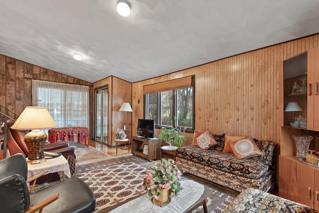 2 Bates Street Burlington, MA 01803 - Photo 15 of 30