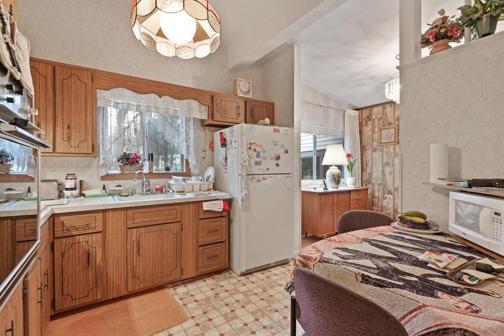 2 Bates Street Burlington, MA 01803 - Photo 17 of 30