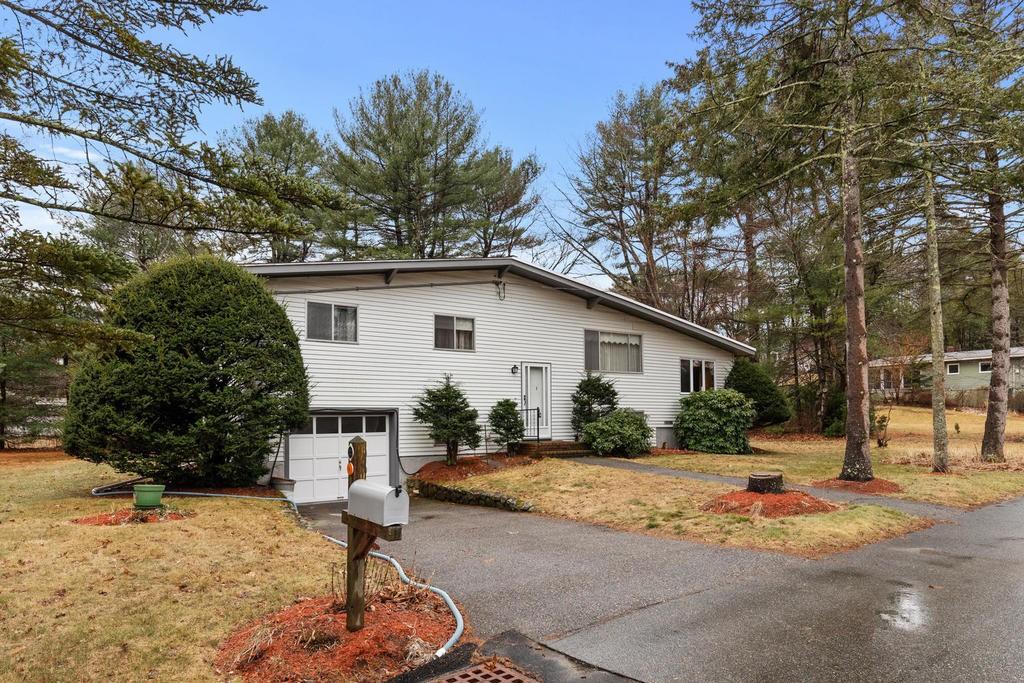 2 Bates Street Burlington, MA 01803 - Photo 2 of 30