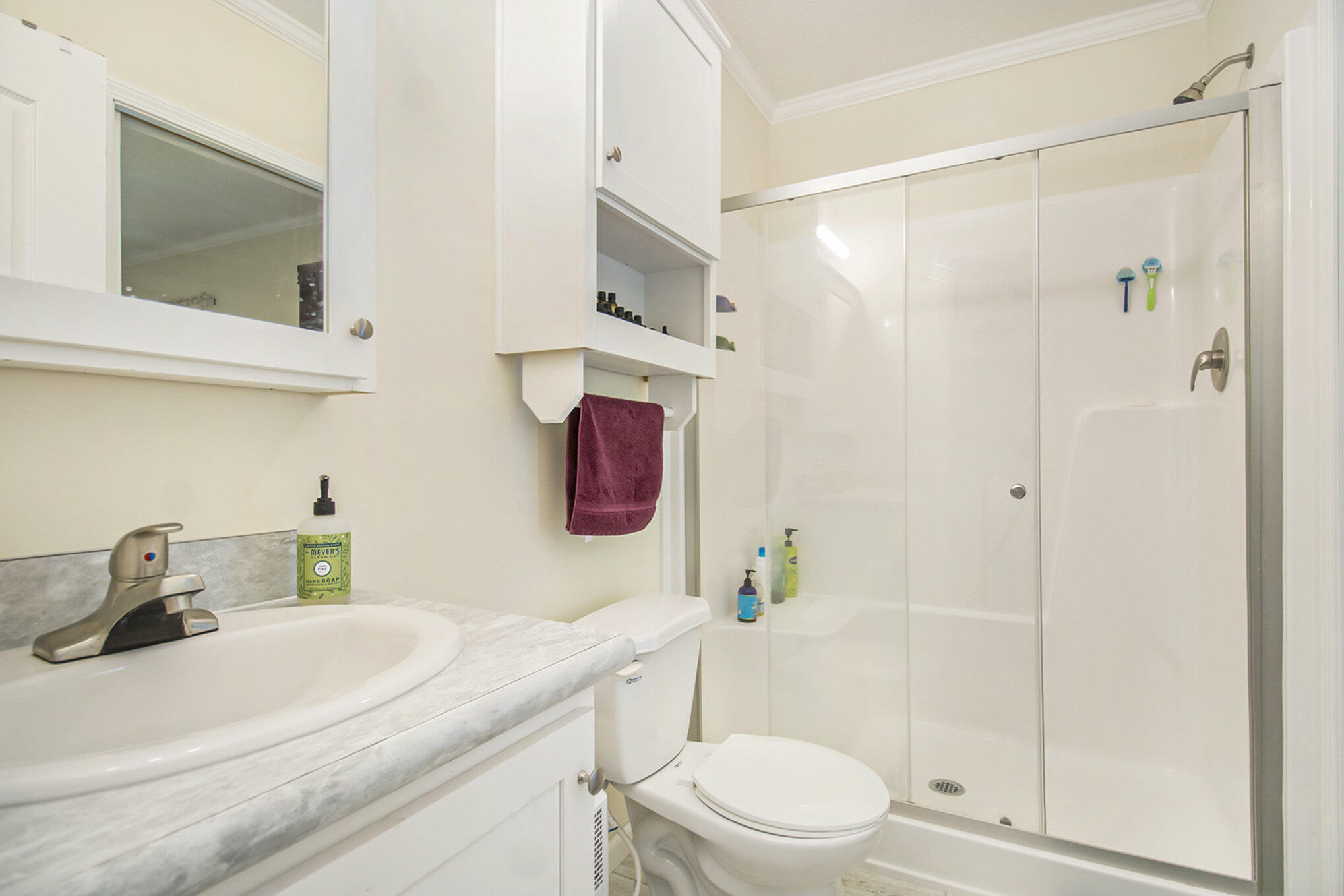 17033 Kessington Road Cassopolis, MI 49031 - Photo 8 of 18 Primary bathroom