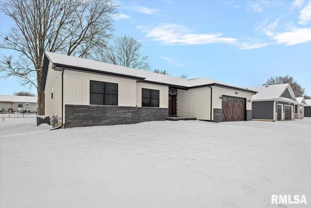 $500,000 | 47 Durbin Terrace, Chatham, IL 62629