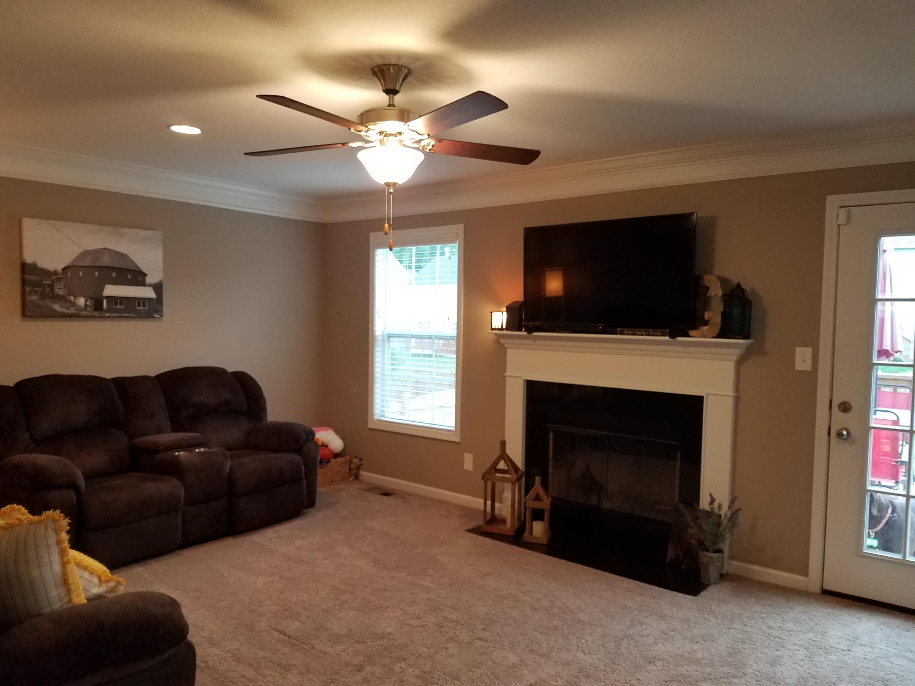 7344 Ladd Road Powell, TN 37849 - Photo 6 of 26 Great Room - Main Floor