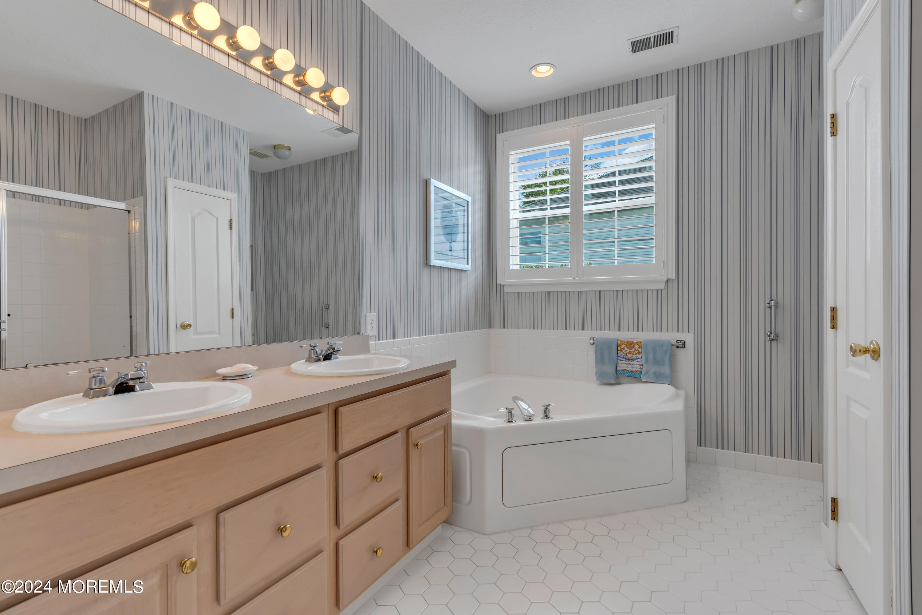 2532 Collier Road Manasquan, NJ 08736 - Photo 31 of 49 041_dsc02010_645