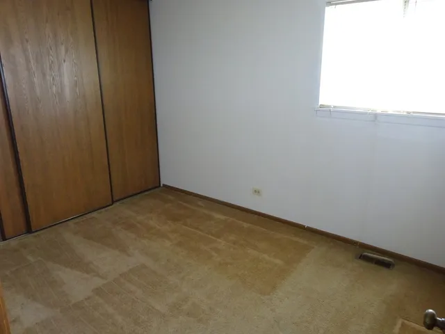 $199,900 | 1793 Goddard Lane, Hanover Park, IL 60133