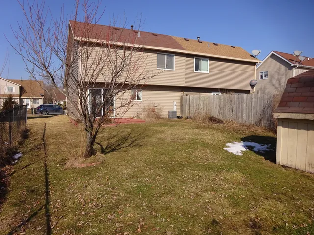 $199,900 | 1793 Goddard Lane, Hanover Park, IL 60133