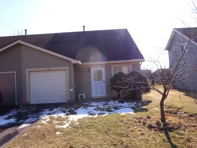 $199,900 | 1793 Goddard Lane, Hanover Park, IL 60133