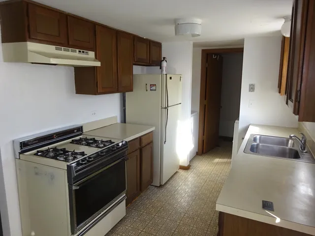 $199,900 | 1793 Goddard Lane, Hanover Park, IL 60133