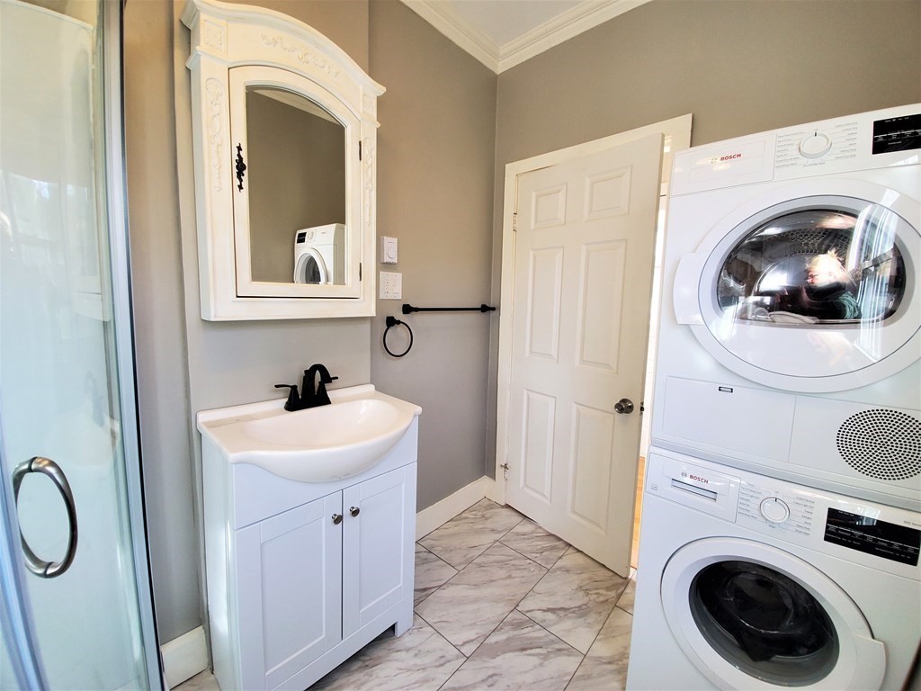 6 Central Street Methuen, MA 01844 - Photo 23 of 36