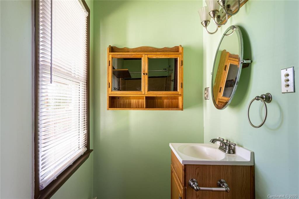 369 Frank Rector Road Marshall, NC 28753 - Photo 21 of 36 Gallery Image 21