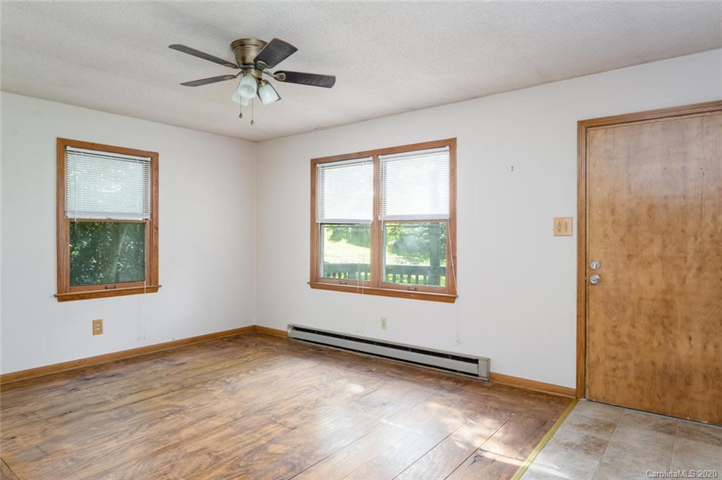369 Frank Rector Road Marshall, NC 28753 - Photo 6 of 36 Gallery Image 6