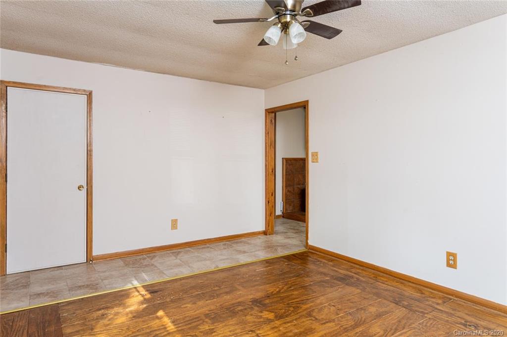 369 Frank Rector Road Marshall, NC 28753 - Photo 7 of 36 Gallery Image 7