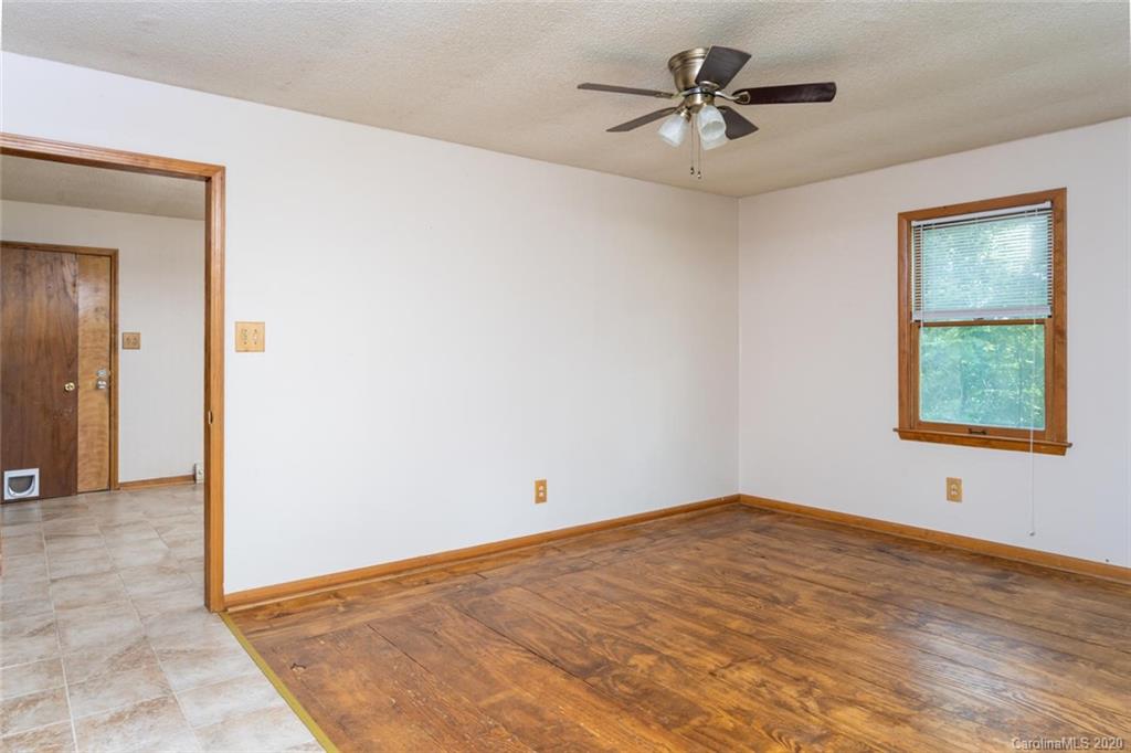 369 Frank Rector Road Marshall, NC 28753 - Photo 8 of 36 Gallery Image 8