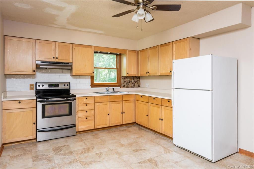 369 Frank Rector Road Marshall, NC 28753 - Photo 10 of 36 Gallery Image 10