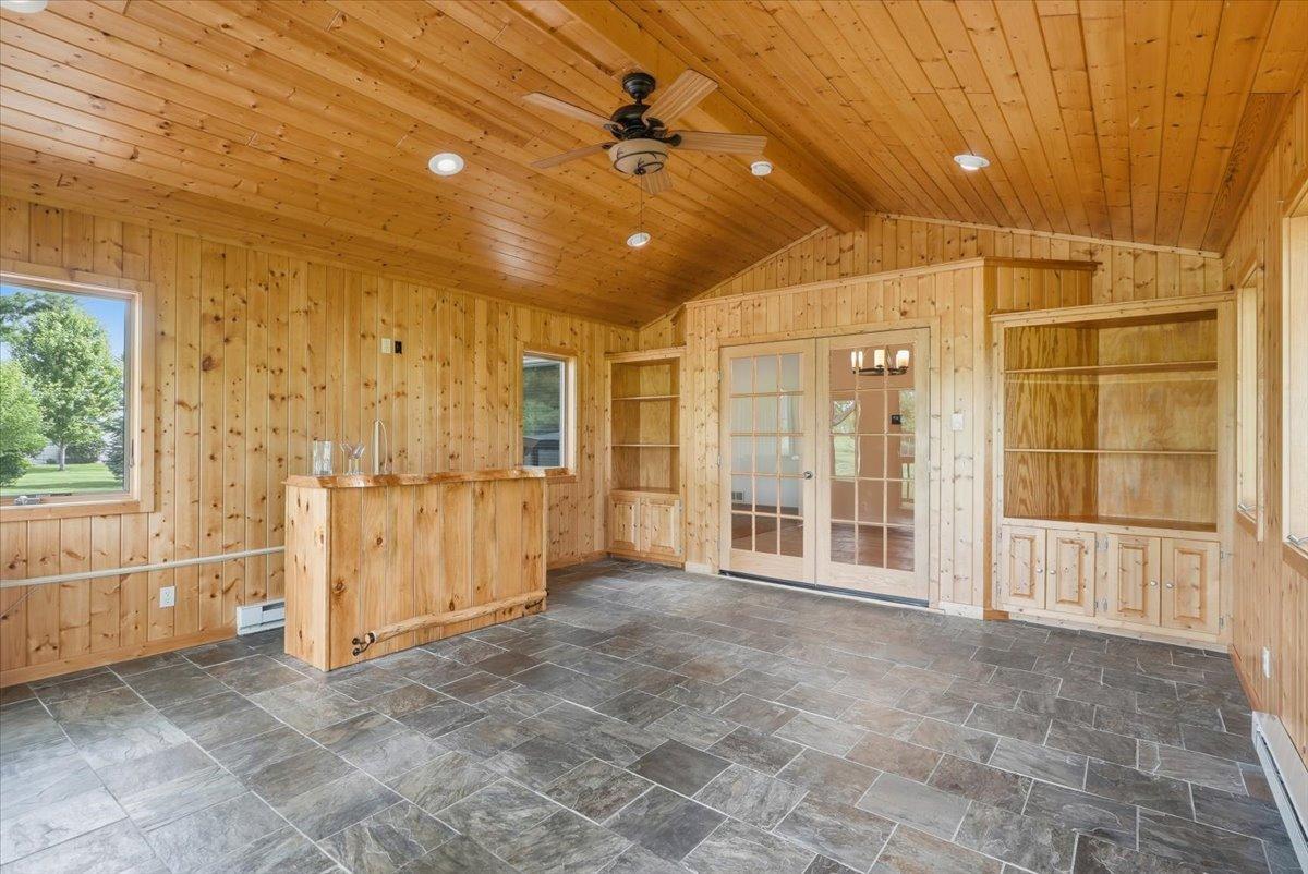 964 Fraser Lane Hudson, WI 54016 - Photo 15 of 34