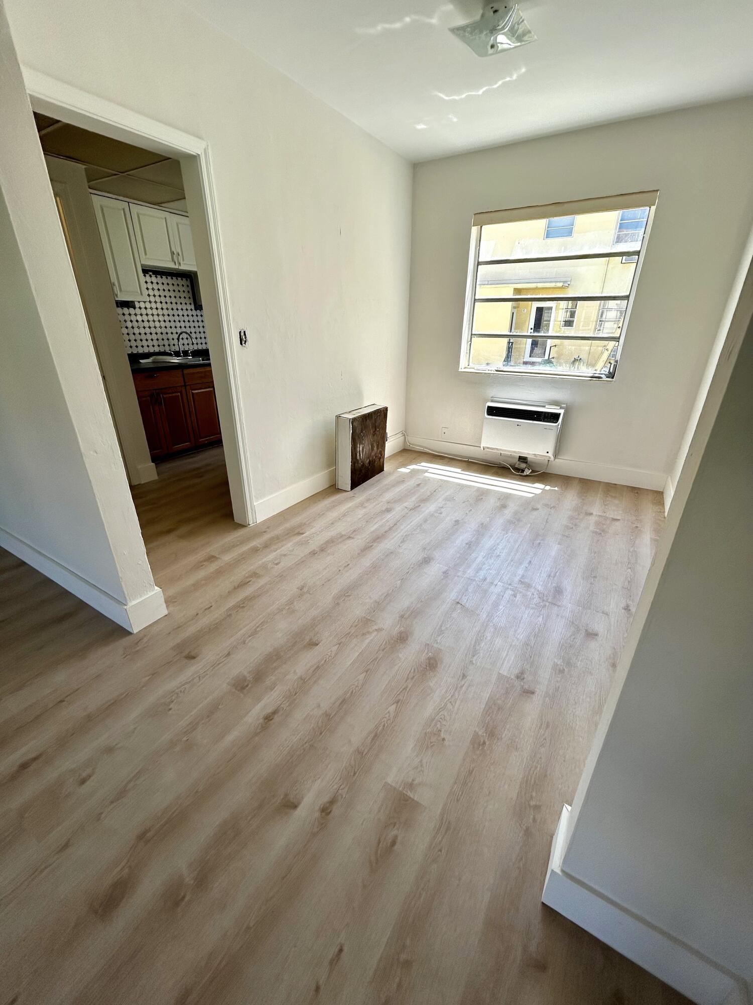 631 Southwest 11th Street, Unit 1W Miami, FL 33129 - Photo 6 of 12 6