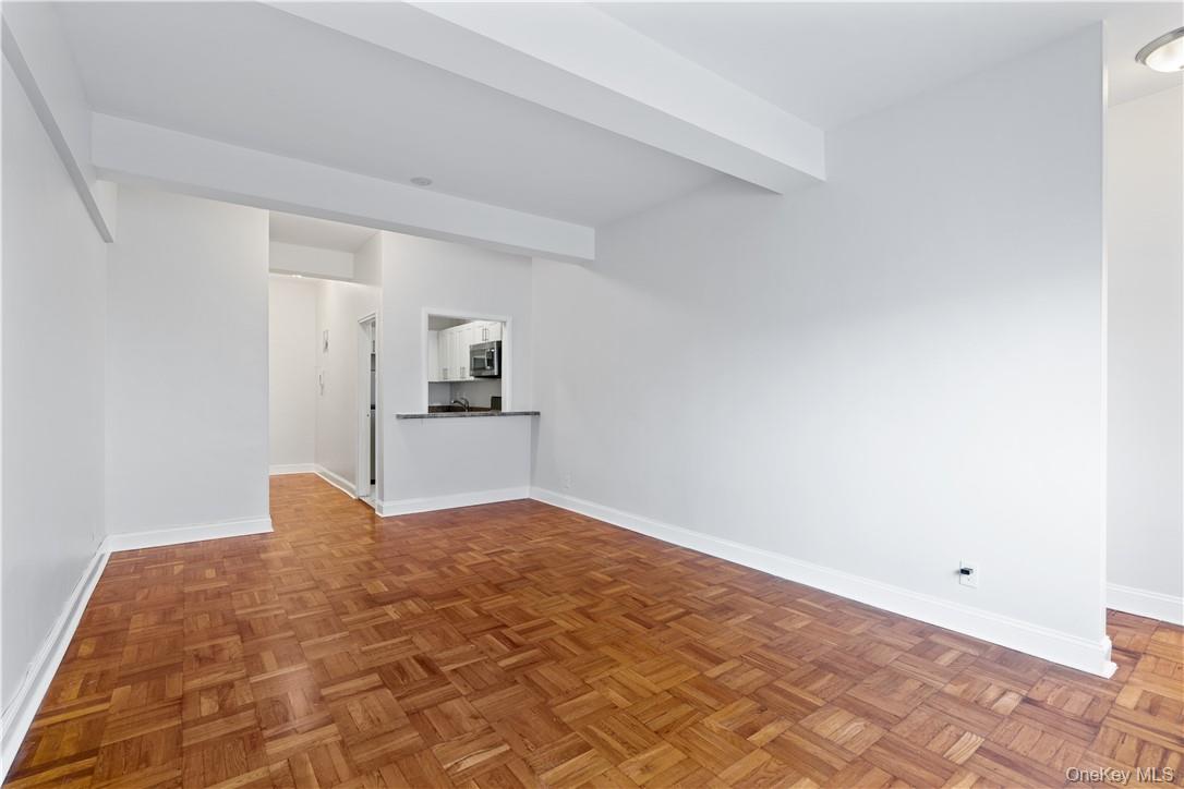 411 Bronx River Road, Unit 2K Yonkers, NY 10704 - Photo 3 of 16