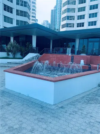 $3,150 | 801 Brickell Bay Drive, Unit 1470, Miami, FL 33131