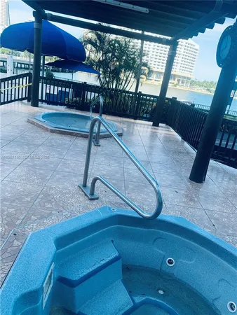 $3,150 | 801 Brickell Bay Drive, Unit 1470, Miami, FL 33131