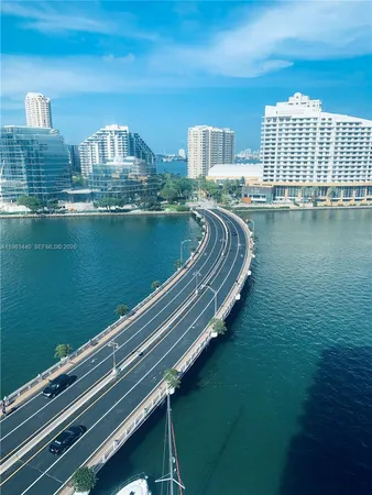 $3,150 | 801 Brickell Bay Drive, Unit 1470, Miami, FL 33131