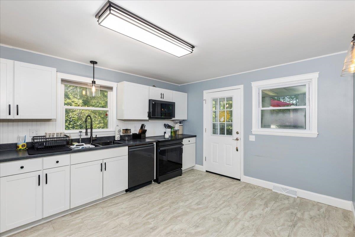 736 Columbus Avenue Rochester, NH 03867 - Photo 15 of 40