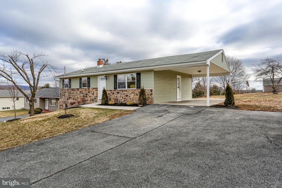 1859 Spring Road Carlisle, PA 17013 - Photo 9 of 25 Gallery Image 9