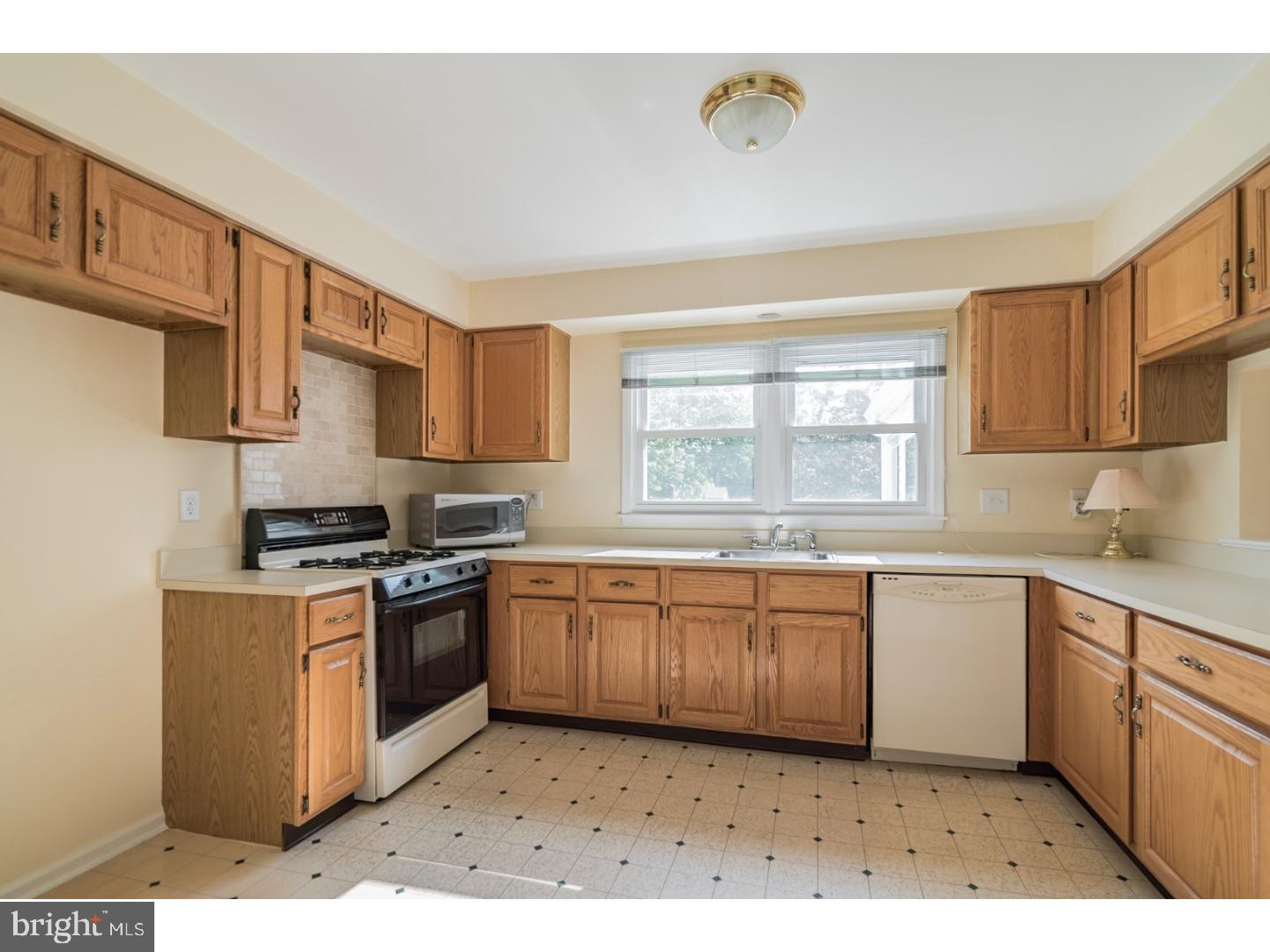445 Briggs Road Langhorne, PA 19047 - Photo 7 of 25 Gallery Image 7